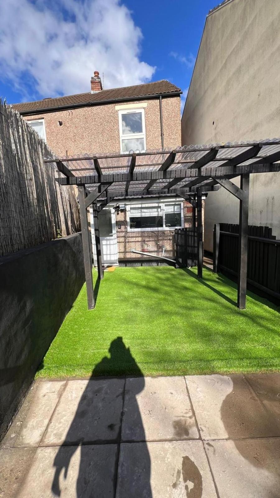 4 Bedrooms Homely House With Garden- Sleeps 9 Comfortably With 6 Comfortable Beds, Free Street Parking, Business Travellers, Contractors, & Holiday-Goers, Coventry, Near All Major Transport Links In Coventry And Motorway Exterior foto